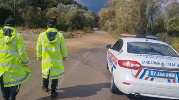 Zonguldak'ta Taşkın Sebebiyle Trafik Önlemi