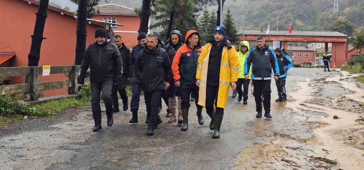 Zonguldak Valisi Hacıbektaşoğlu’ndan şiddetli yağış uyarısı