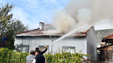 Bilecik'te Kaynak Kıvılcımı Yangın Çıkardı