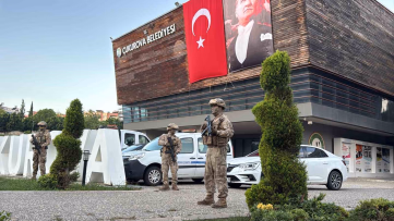 Çukurova Belediyesi’ne jandarma operasyonu düzenlendi