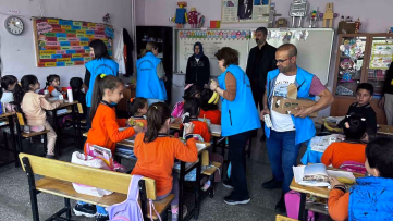 Çüngüş'te Öğrencilere Süt ve Muz İkram Edildi