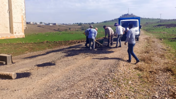 Diyarbakır'da Vatandaşlar Yolu Kendi Yaptı