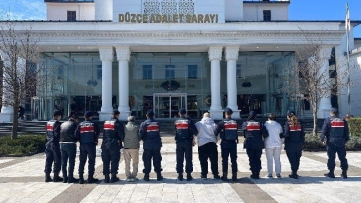 Düzce'de Asayiş Uygulamaları: 45 Aranan Şahıs Yakalandı