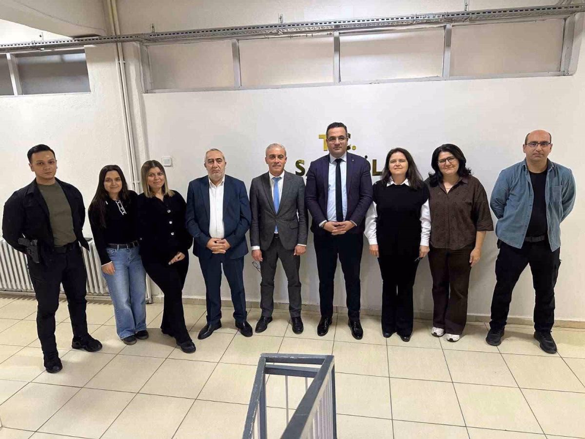 Erol Özder başarı belgesiyle uğurlandı
