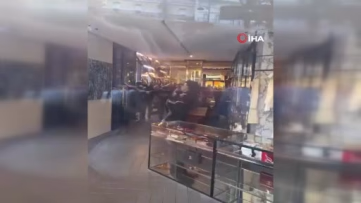 Fransa'daki protestolarda lüks mağazalar yağmalandı