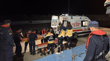 Gökçeada'da Rahatsızlanan Hasta Botla Tahliye Edildi