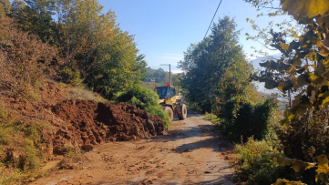 Gölyaka'da heyelan sonrası yollar açıldı