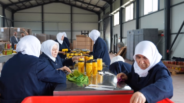 Gürsulu kadınların el emeği turşuları seri üretime geçti