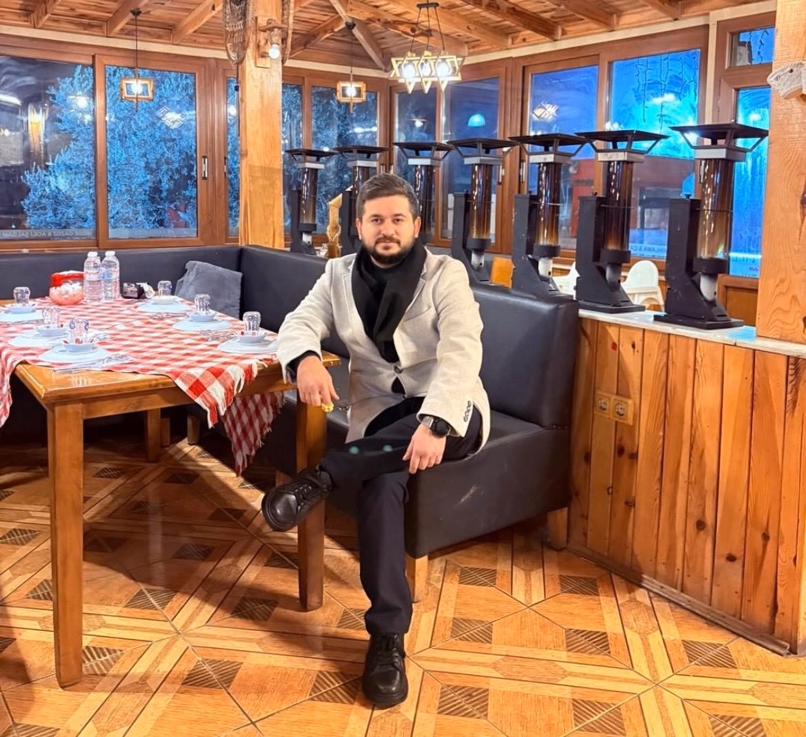 İzmir'de Restoranda Bıçaklı Kavga: 1 Ölü