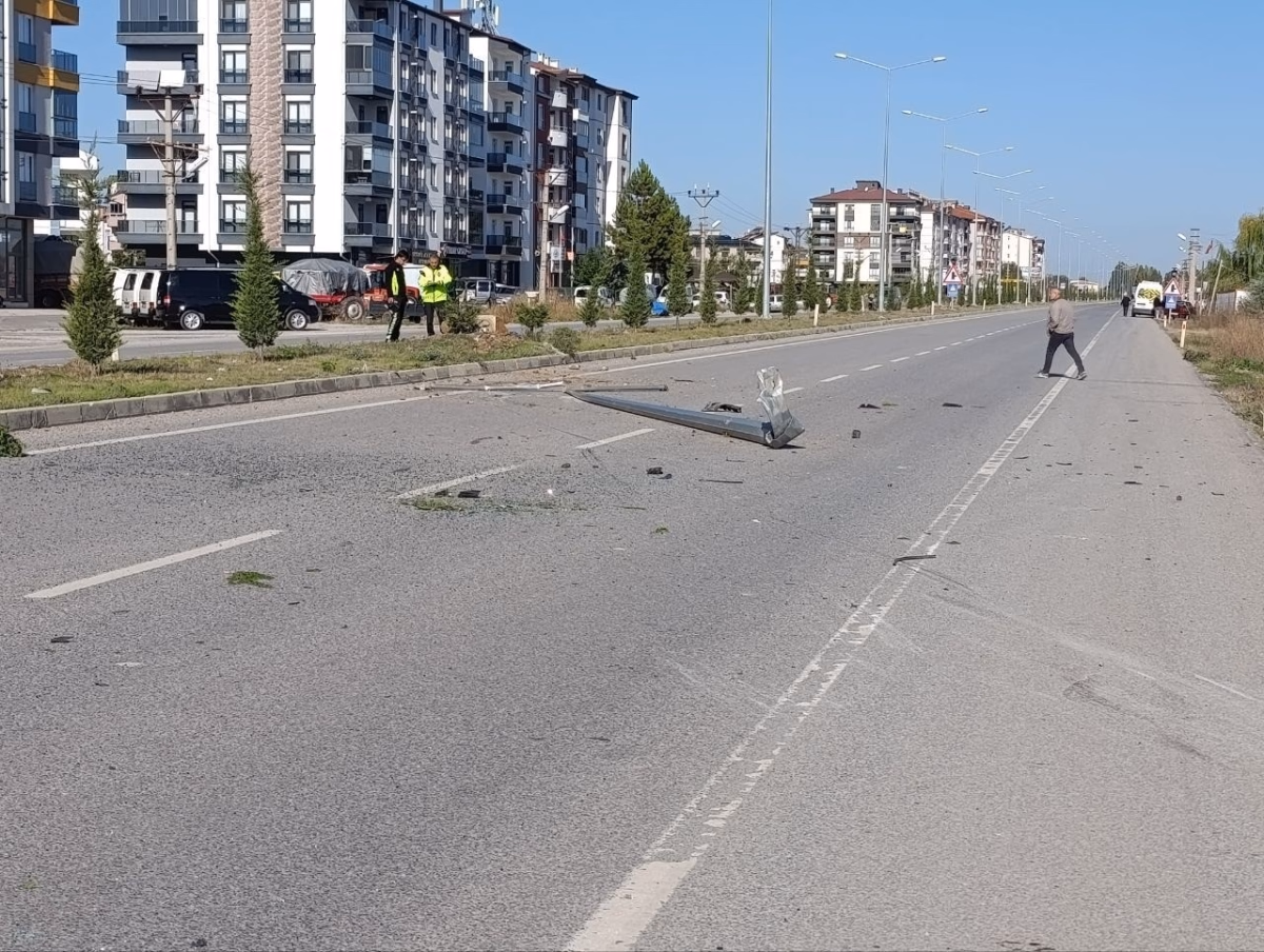 Konya'da Otomobil Tarlaya Savruldu: 1 Yaralı