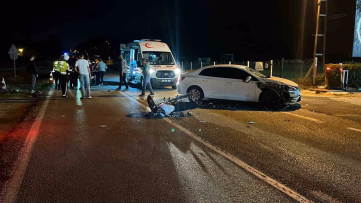 Motosiklet ile otomobil çarpıştı: 1 yaralı