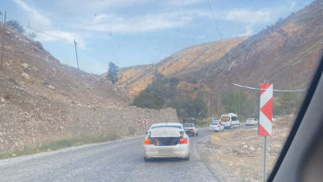 Otomobilin Bagajında Tehlikeli Yolculuk Kamerada