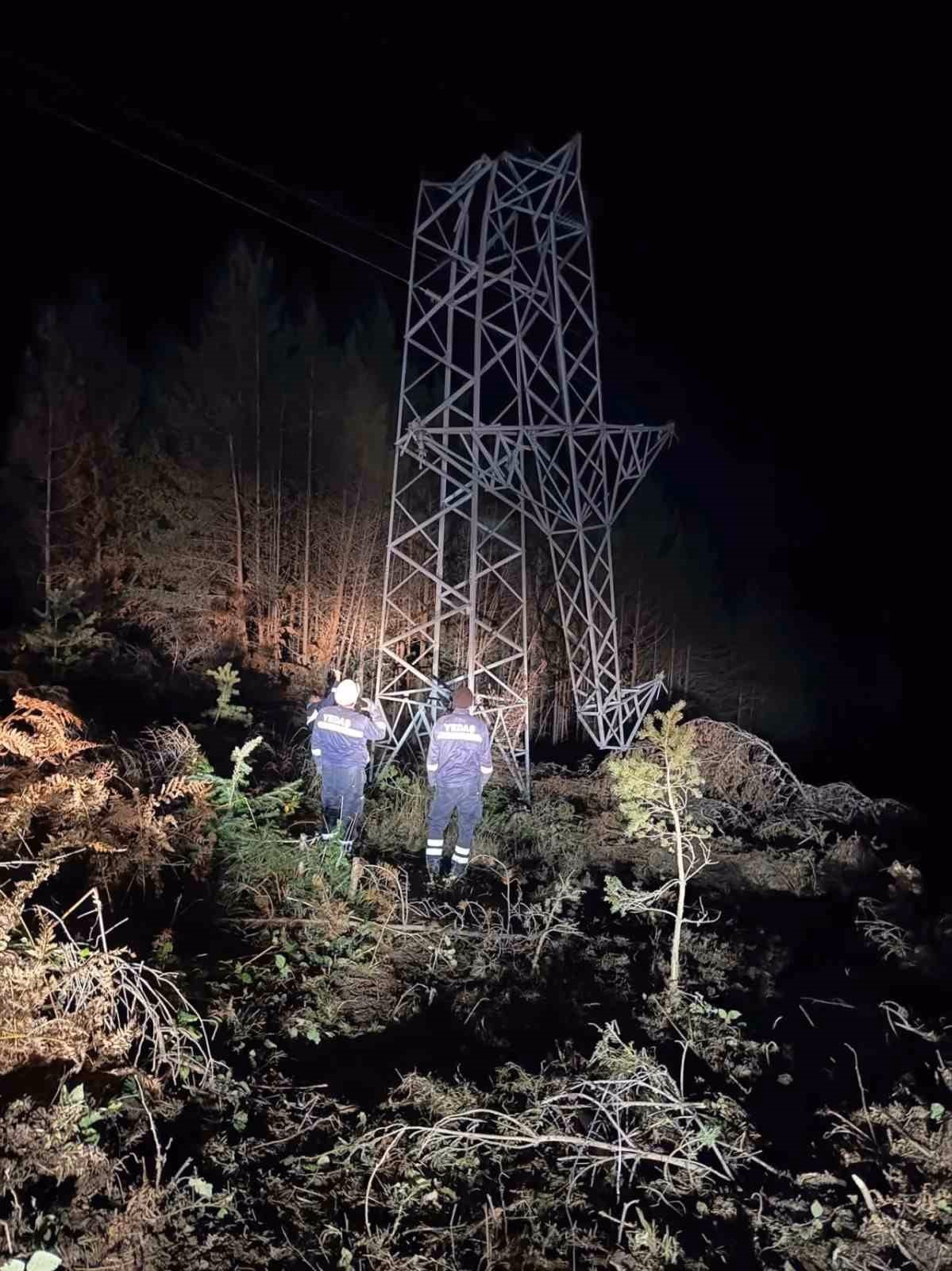 Sinop Valiliği: Fırtına sonrası elektrik arızaları giderildi