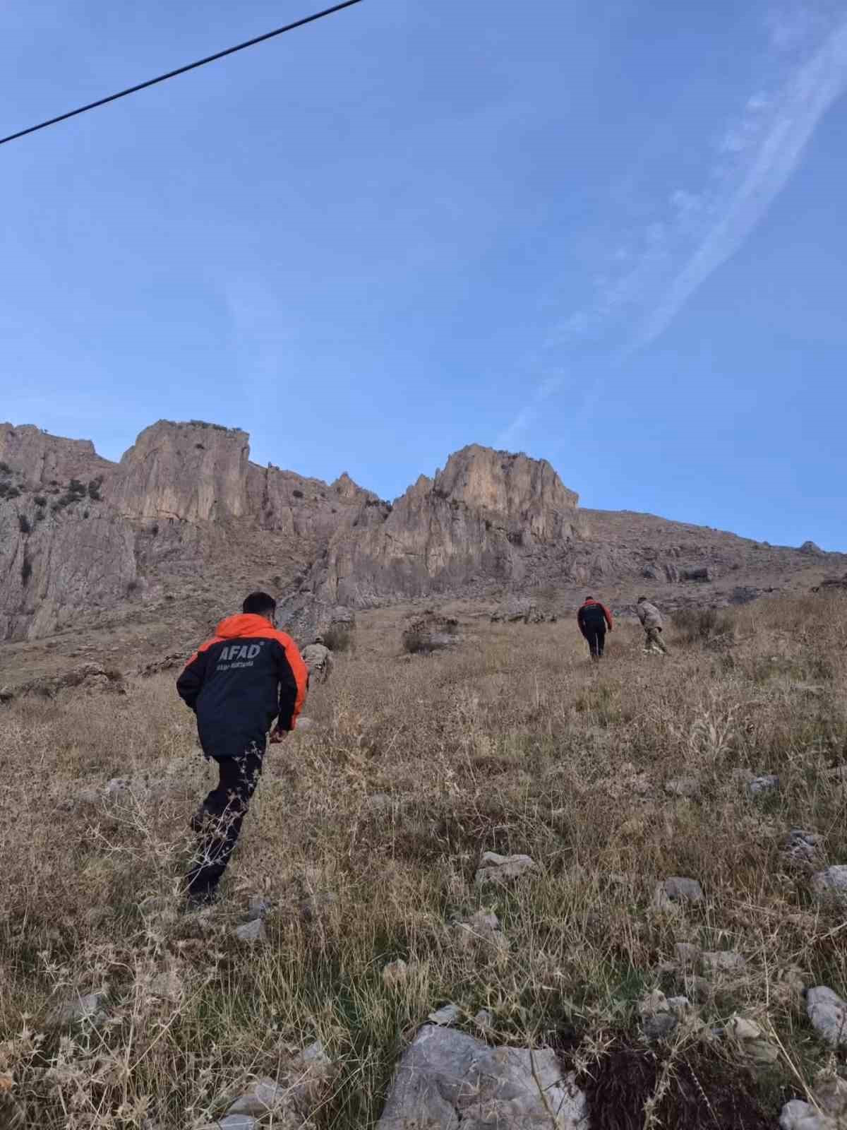Şırnak'ta kayıp işitme engelli genç mağarada bulundu