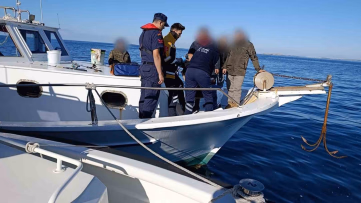 Teknede Rahatsızlanan Vatandaşa Sahil Güvenlikten Tahliye
