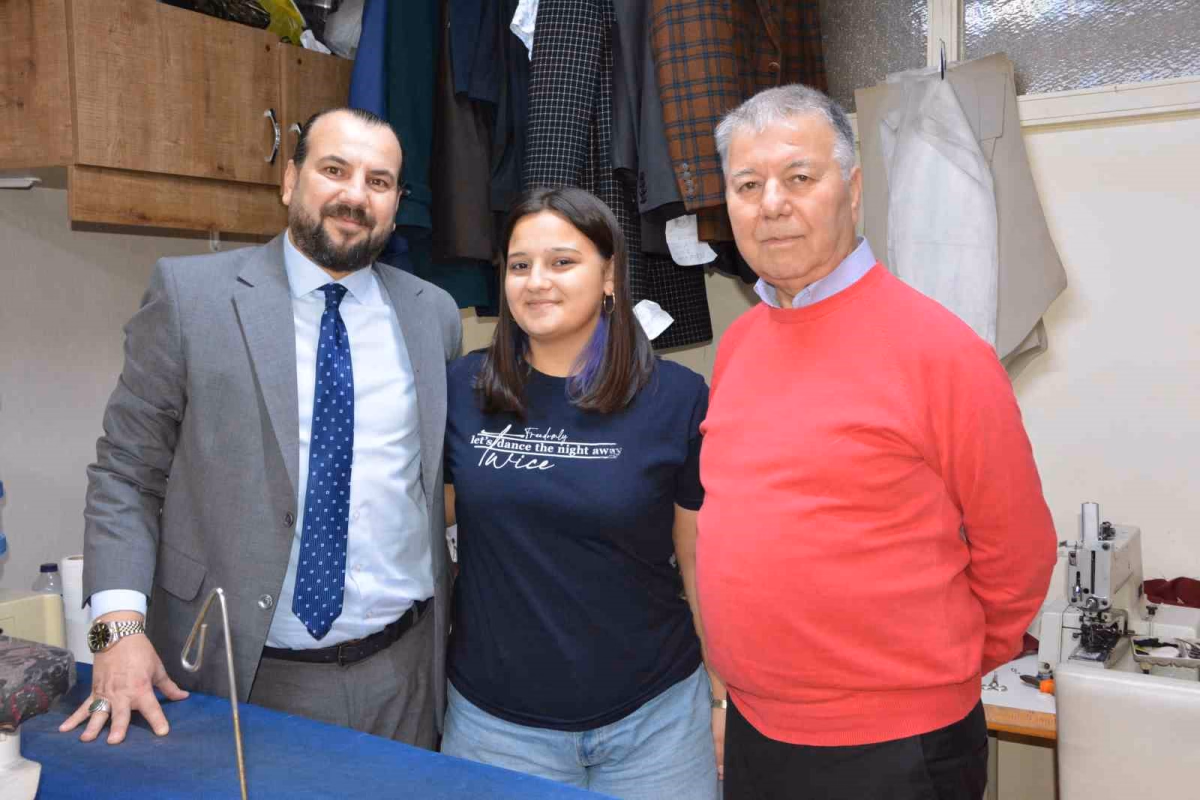 Üç kuşak aynı dükkanda terzilik yapıyor