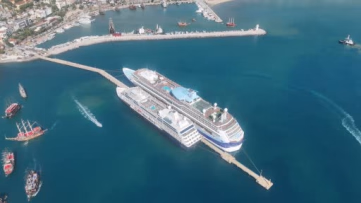 Alanya'ya İngiliz ve ABD'li turist akını