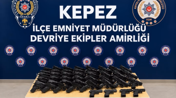 Antalya’da Çok Sayıda Silah Ele Geçirildi