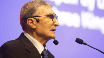 Aziz Sancar Mersin Üniversitesi'nde ders verdi