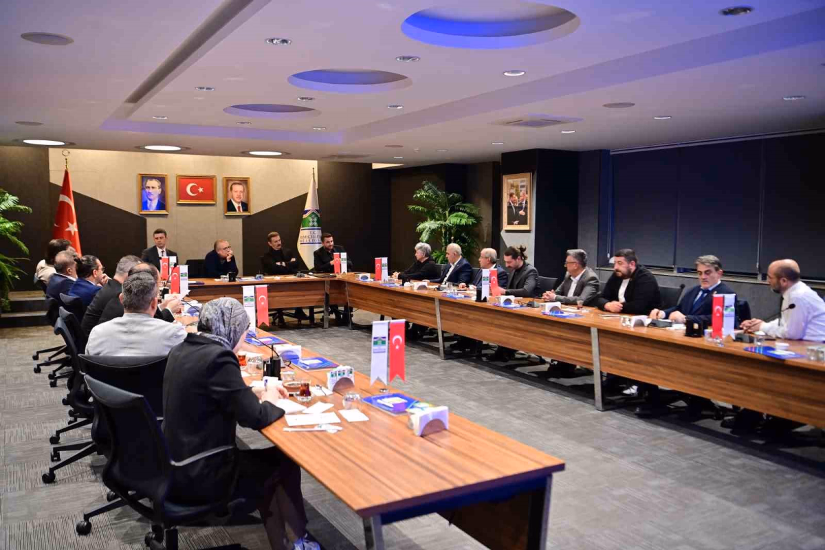 Bahçelievler Belediye Başkanı Bahadır Muhtarlarla Bir Araya Geldi