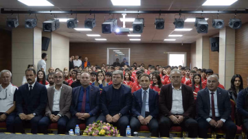 Ertuğrul Sağlam'dan gençlere ahlak tavsiyesi