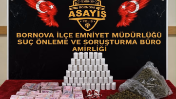 Evde Binlerce Uyuşturucu Hap ve Esrar Ele Geçirildi