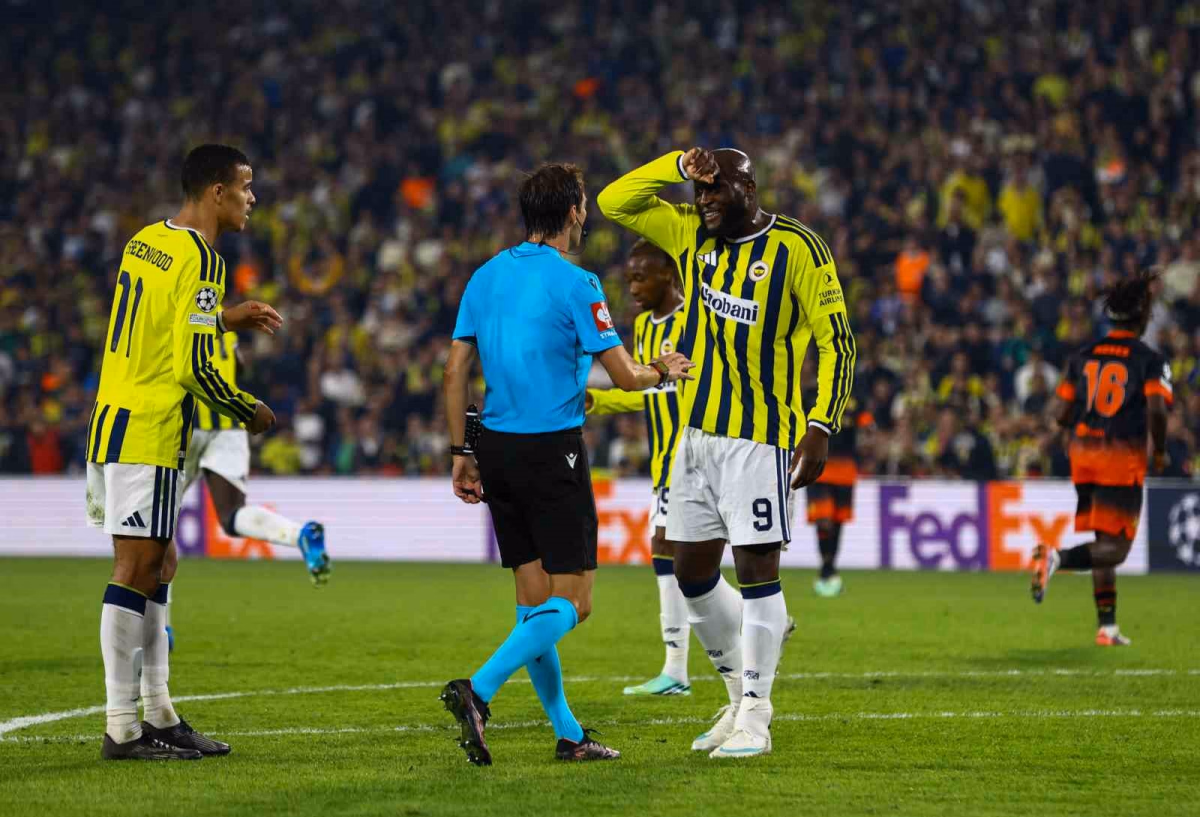 Fenerbahçe Slavia Prag ile berabere kaldı