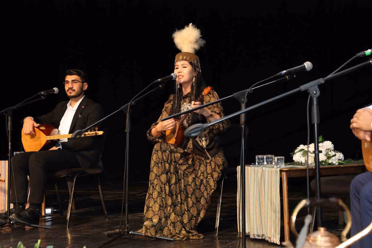 Gaziantep'te Türk Dünyası Ozanları Buluştu