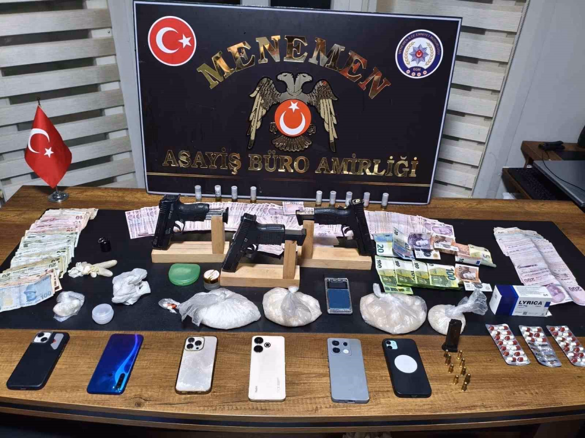 İzmir'de Uyuşturucu ve Silah Operasyonu: 5 Gözaltı