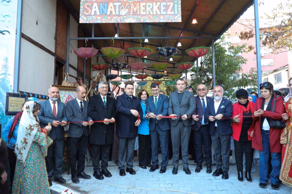 Kütahya'da Sanat Sokağı törenle açıldı