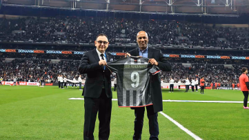 Les Ferdinand'dan Beşiktaş Taraftarına Övgü