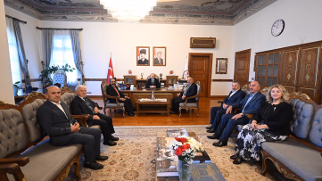 Muhtarlar Derneği Heyetinden Valiye Ziyaret