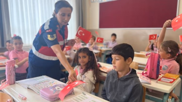 Öğrencilere güvenli internet ve suçtan korunma eğitimi