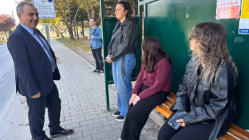 Rektör Altun'dan kampüste öğrenci ve esnaf ziyareti