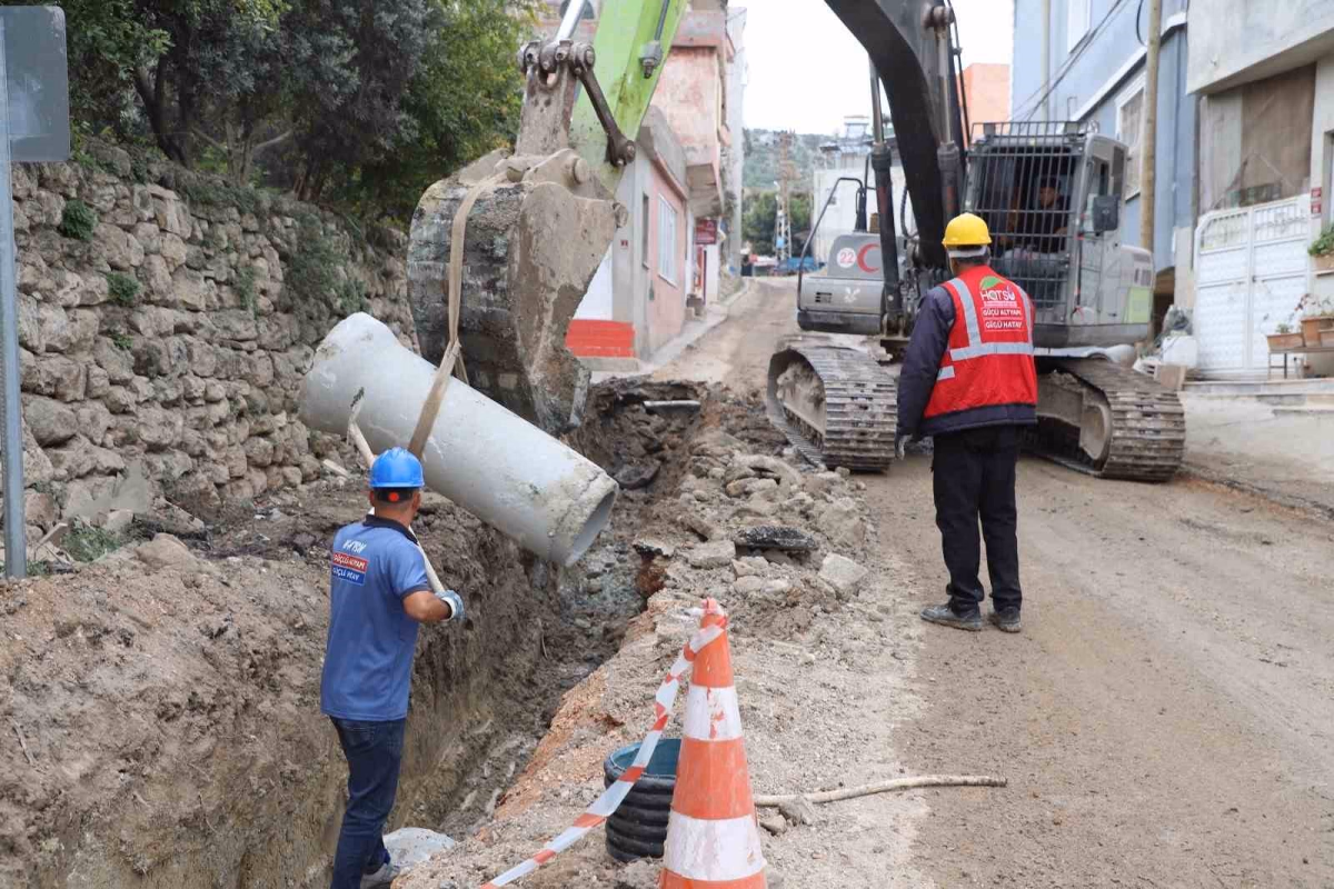 Yayladağı'nda 30 Yıllık Kanalizasyon Hattı Yenileniyor