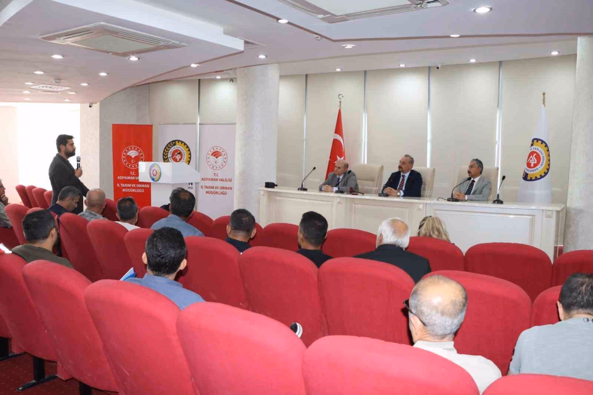 Adıyaman'da nar üretimi ve pazarı masaya yatırıldı