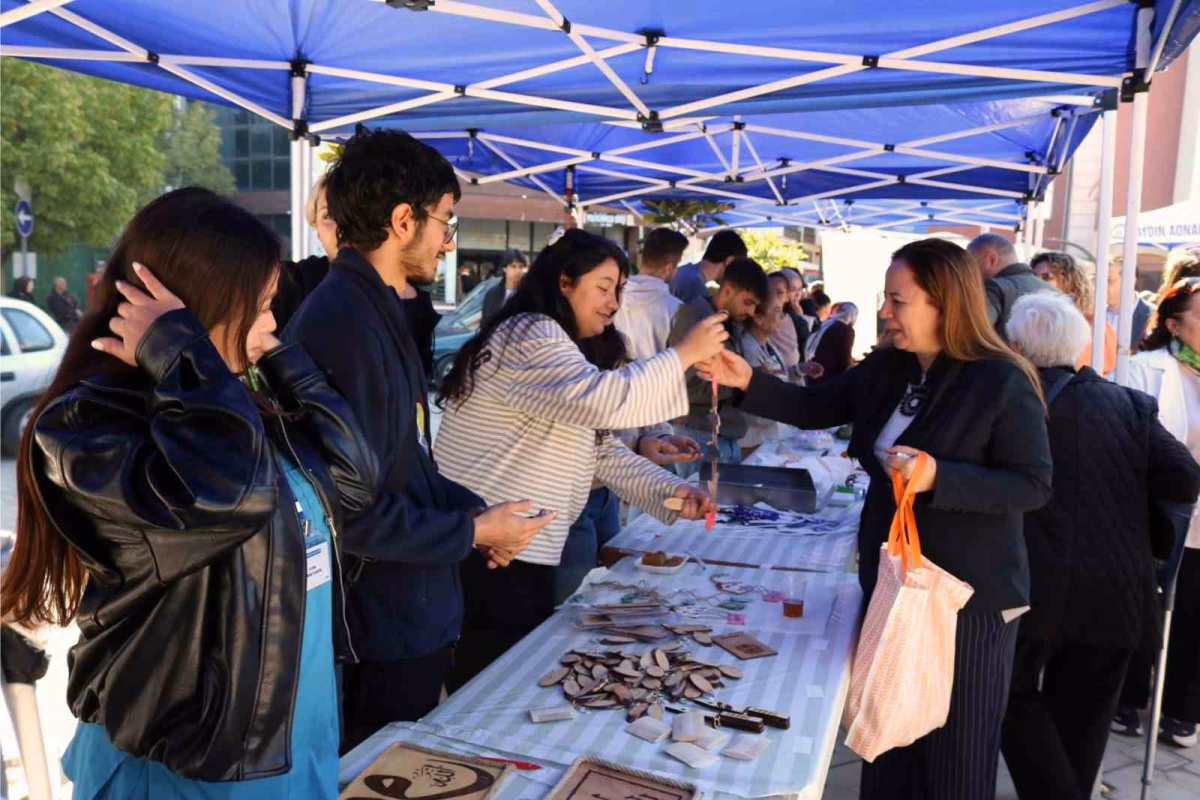 ADÜ Hastanesinde Tedavi Gören Çocuklara Destek