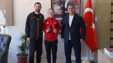 Avrupa Şampiyonu Nurbade Büber'e Manisa'da Ödül