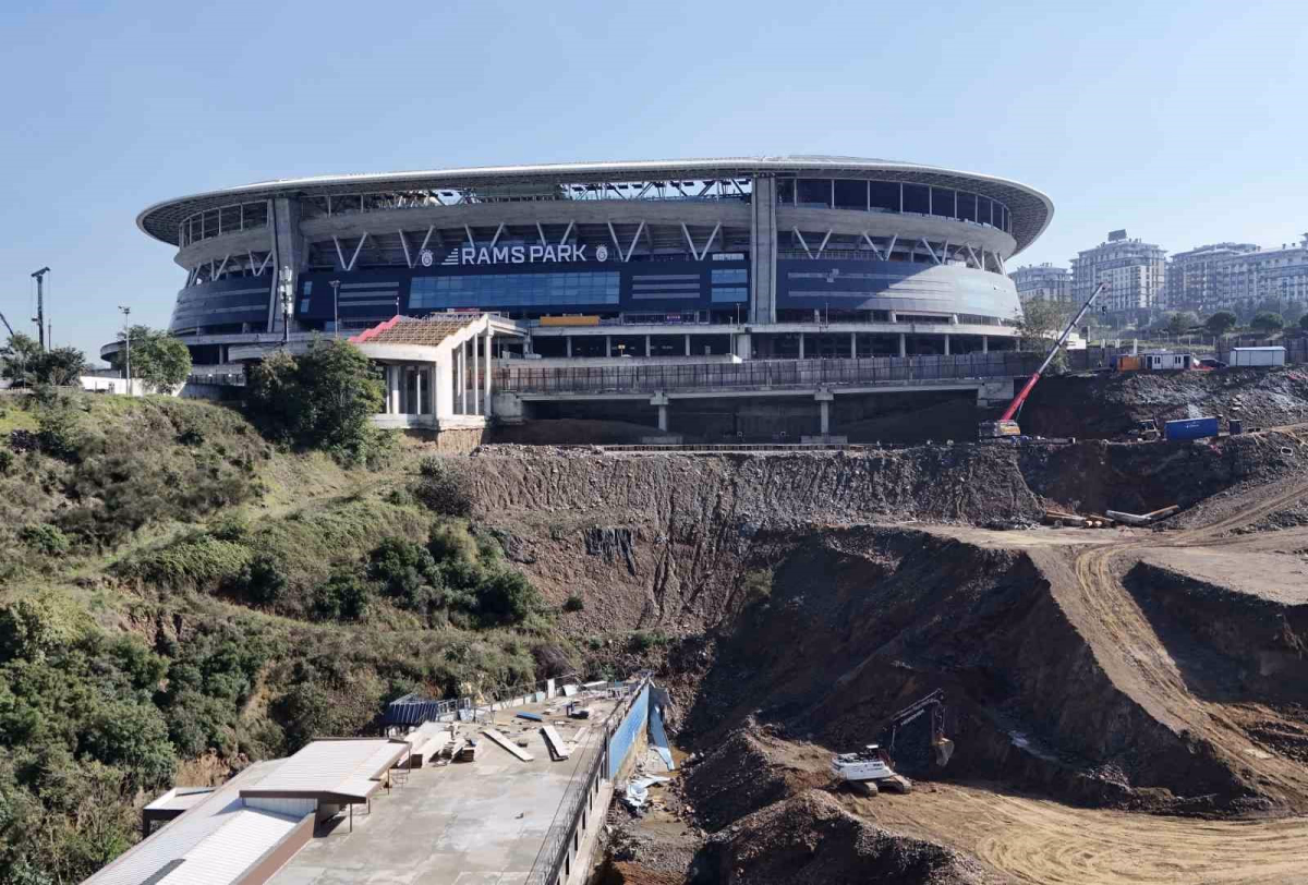 Galatasaray stadı çevresindeki çalışmalar sürüyor