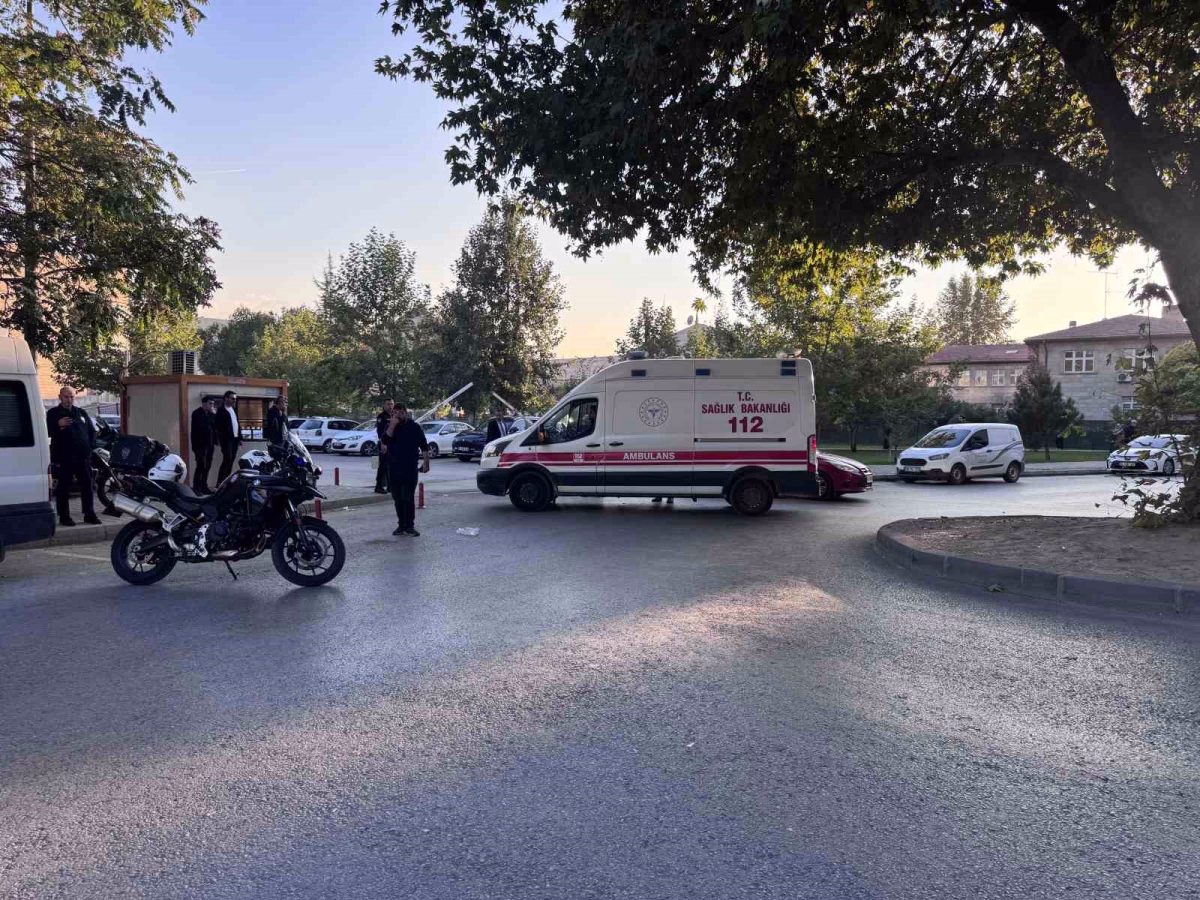 Kayseri'de Yunus Ekibi Kaza Yaptı: 2 Polis Yaralı
