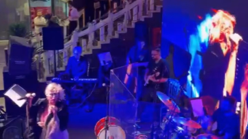 Niran Ünsal'dan Diyarbakır'da telafi konseri müjdesi