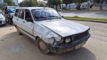 Otomobil ile elektrikli bisiklet çarpıştı: 1 yaralı