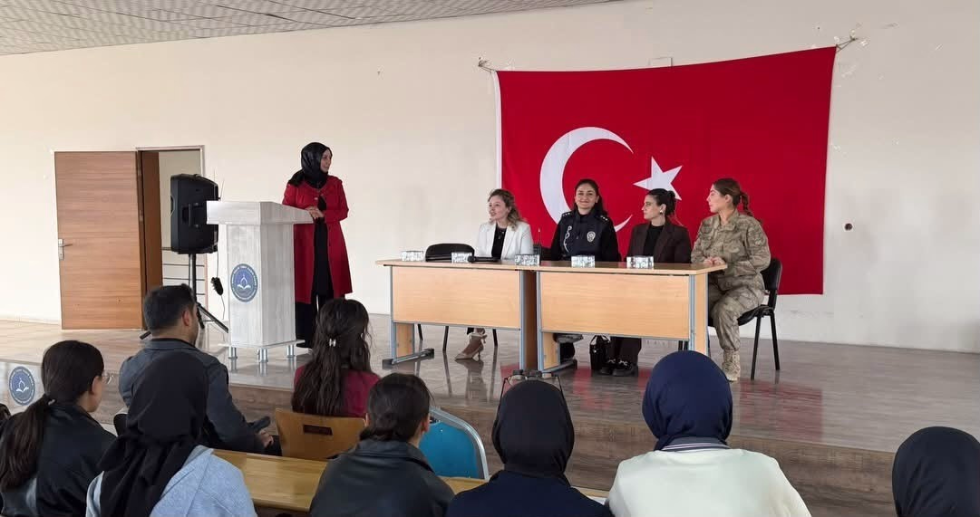 Patnos'ta kariyer günleri etkinliği düzenlendi