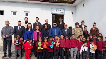 Patnos’ta Protokolden Minik Öğrencilere Ziyaret