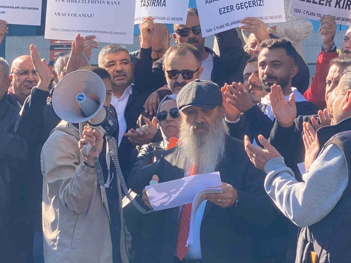 Servisçilerden ABB Önünde Plaka İhalesi Tepkisi
