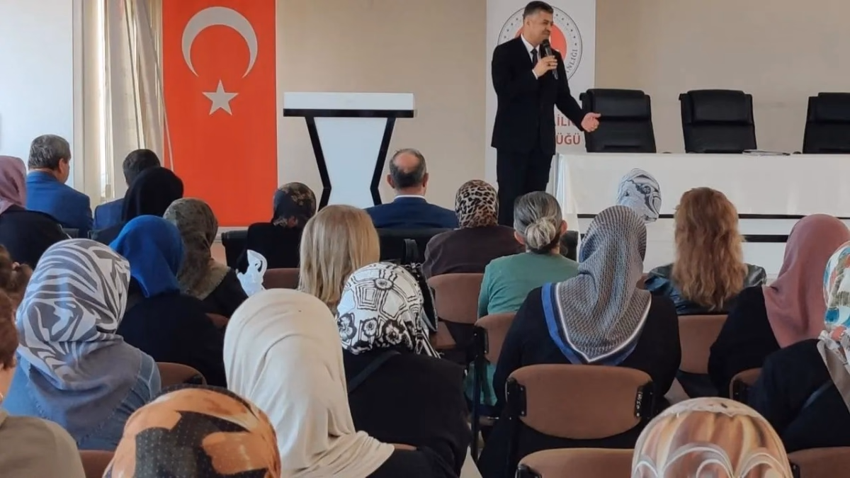 Sinoplu umre adaylarına kutsal yolculuk eğitimi