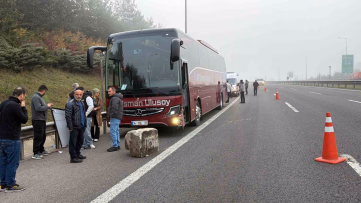 TEM Otoyolu'nda Zincirleme Kaza: 2 Yaralı