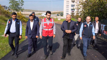 Tuzla'da yol yenileme çalışmaları sürüyor