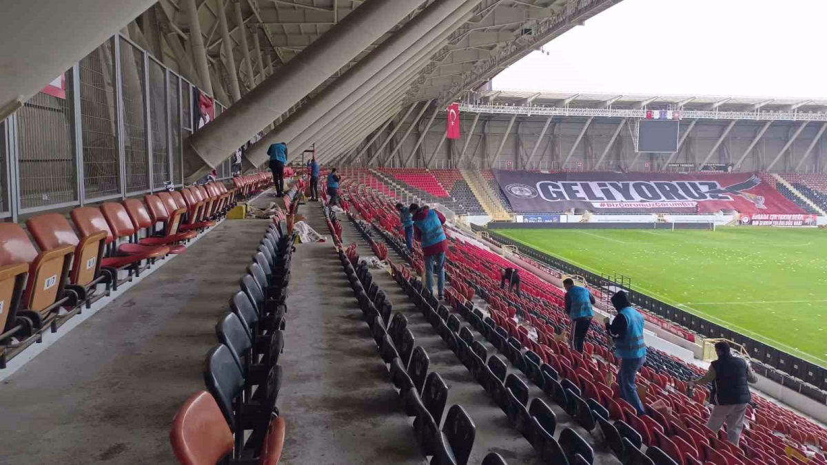 Yükümlülerden spor tesisleri ve okullara destek