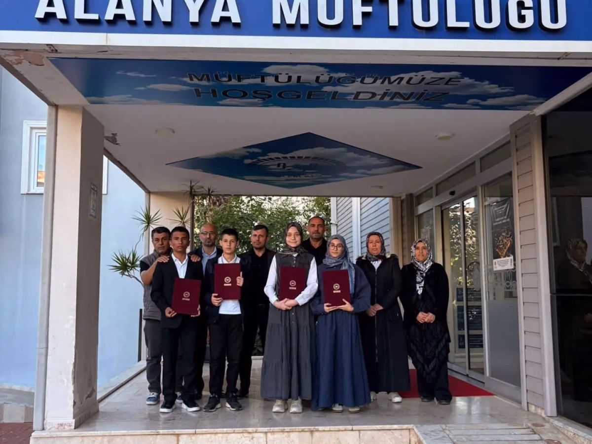 Alanya'da Hafızlık Belgeleri Verildi